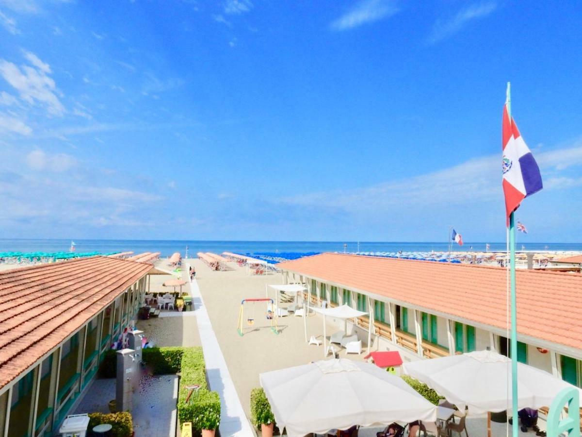 Attico Al Mare Apartamento Viareggio Exterior foto